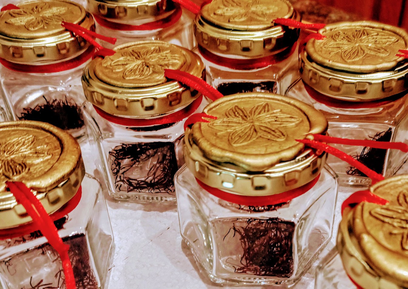 Packaged saffron in jars